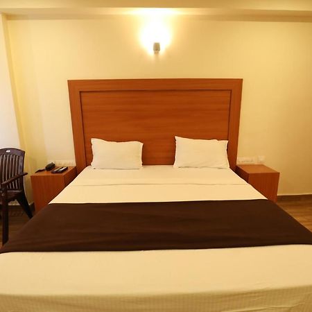 Hotel Rydham Maduráj Kültér fotó
