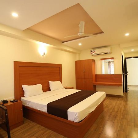 Hotel Rydham Maduráj Kültér fotó