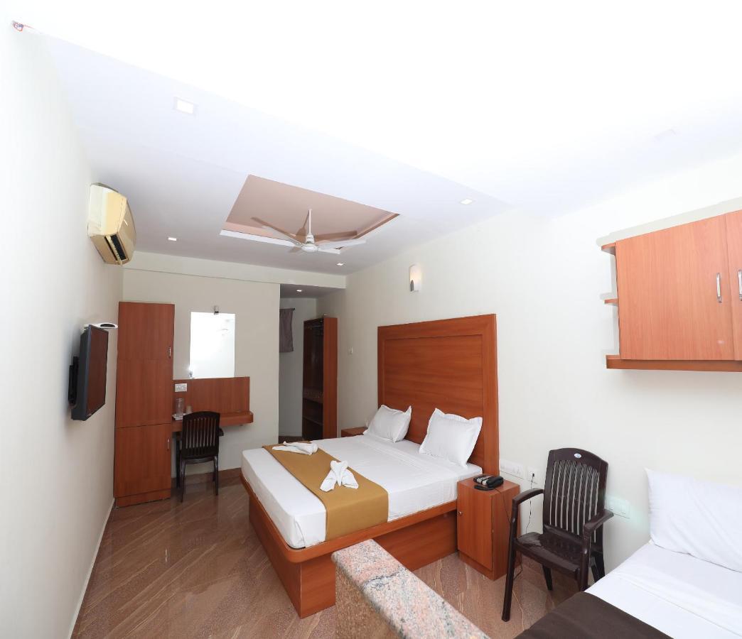 Hotel Rydham Maduráj Kültér fotó